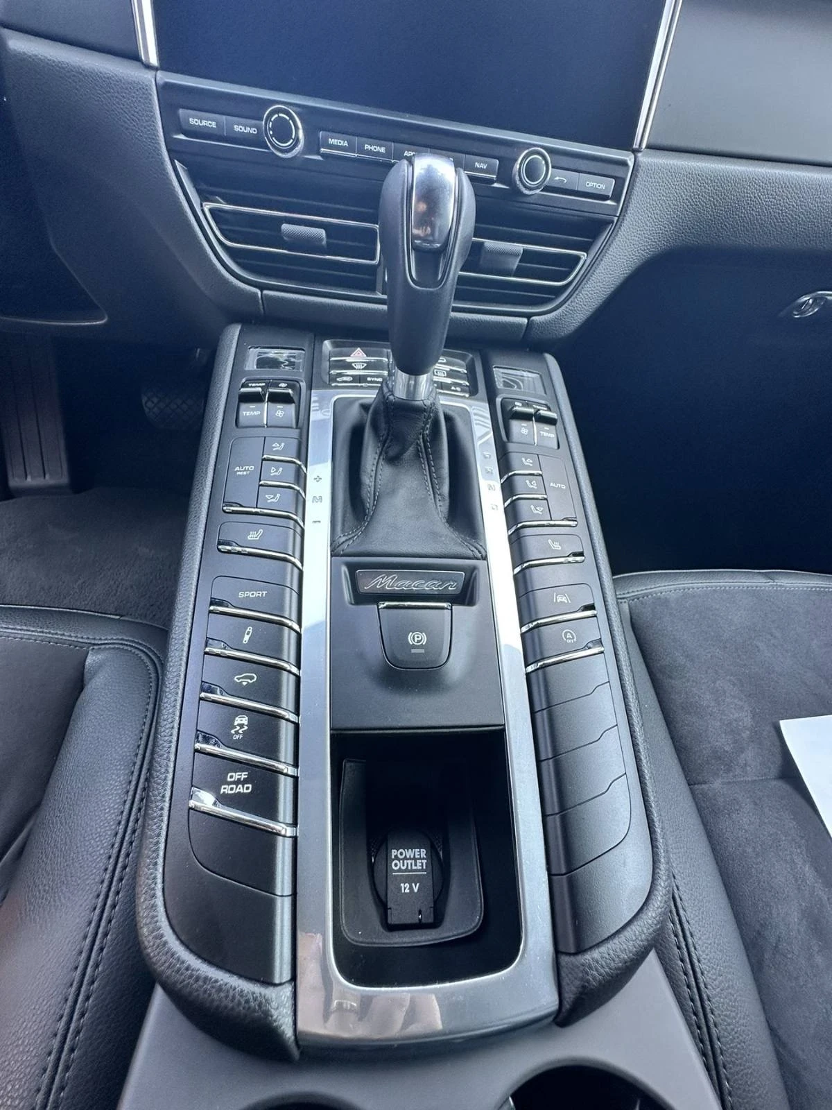 Porsche Macan 2.0  - изображение 7