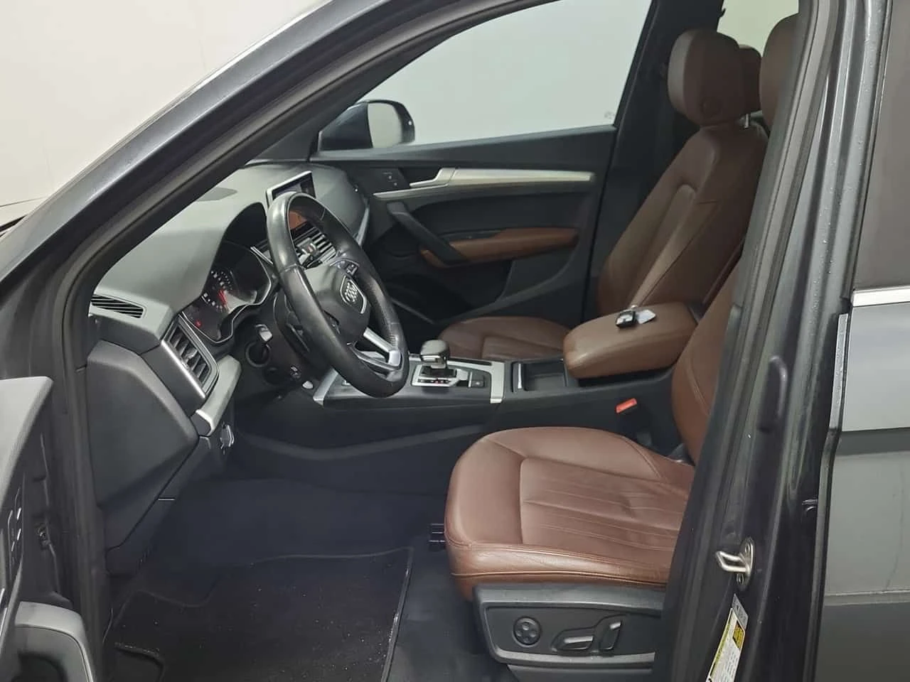 Audi Q5 PROGRESSIV /CARFAX /Подгрев/Панорама/Кафяв салон - изображение 8