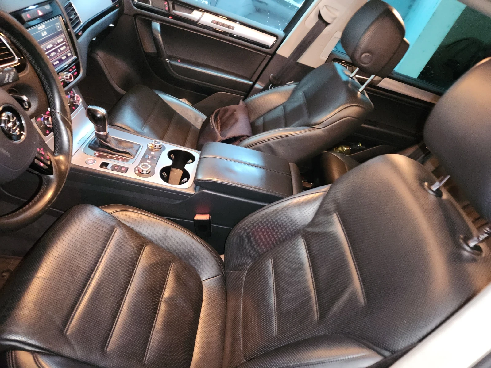 VW Touareg R-Line, снимка 11 - Автомобили и джипове - 53740183