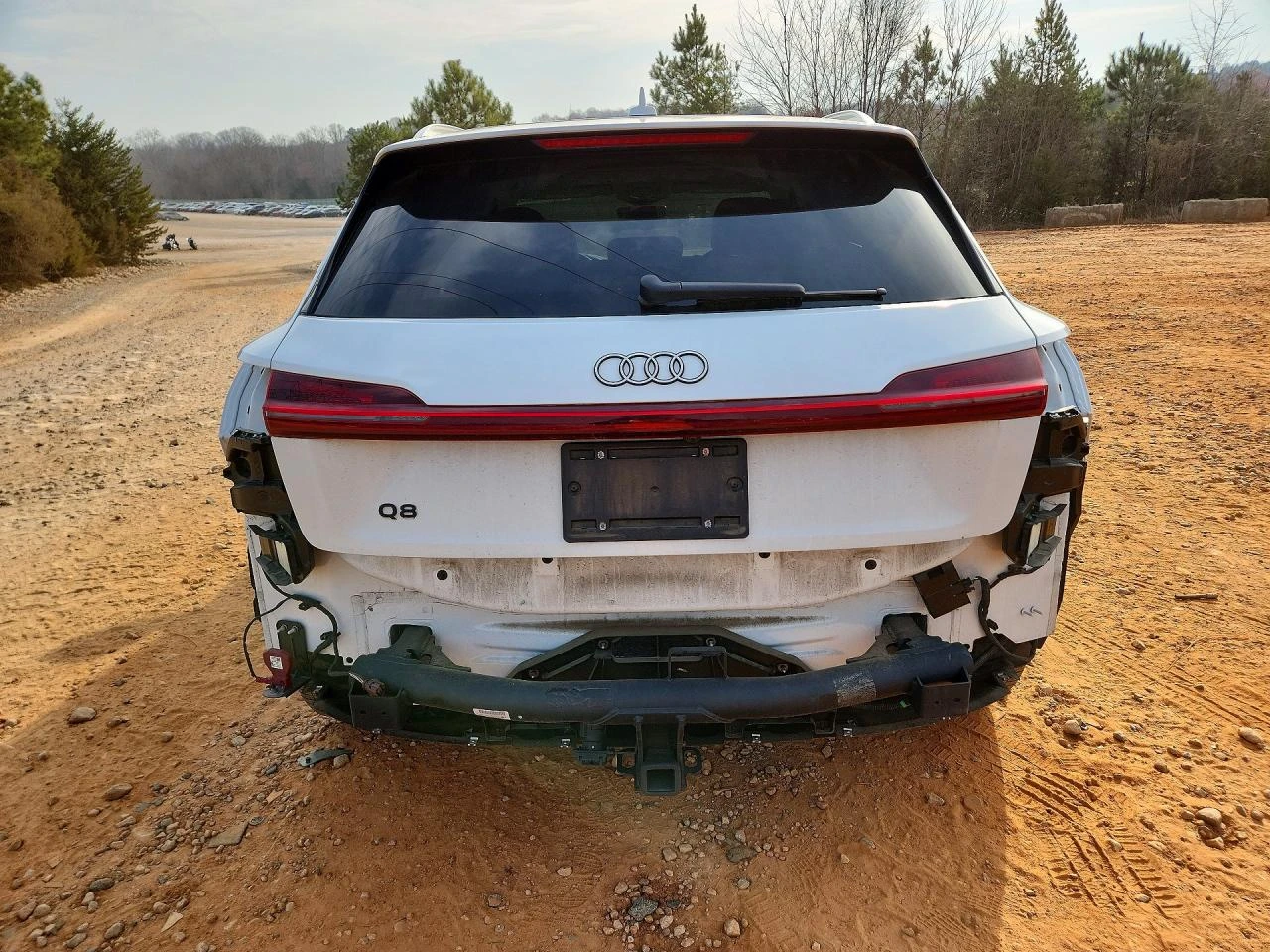 Audi Q8 E-TRON PREMIUM PLUS QUATTRO, снимка 6 - Автомобили и джипове - 54428214