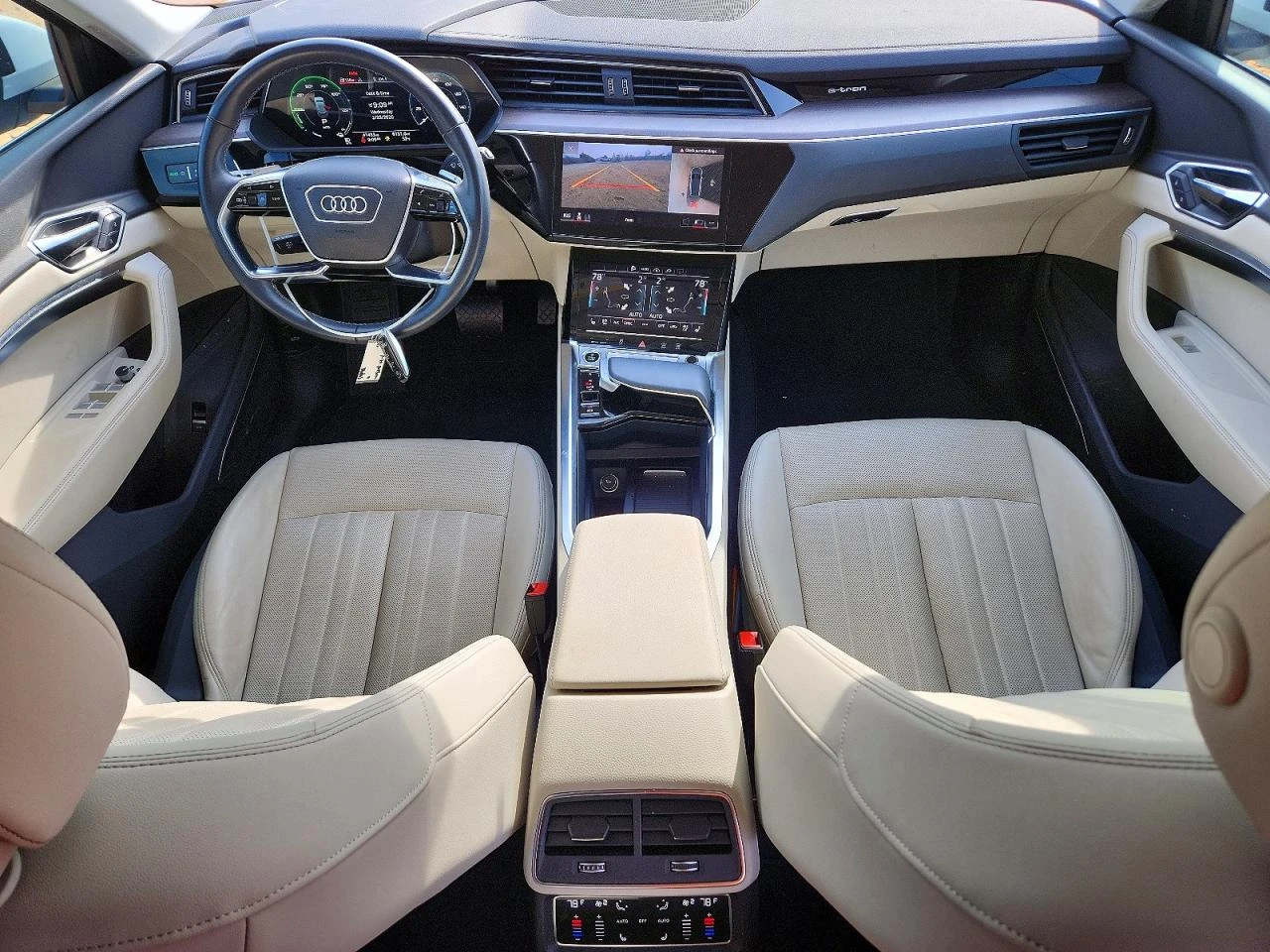 Audi Q8 E-TRON PREMIUM PLUS QUATTRO, снимка 8 - Автомобили и джипове - 54428214