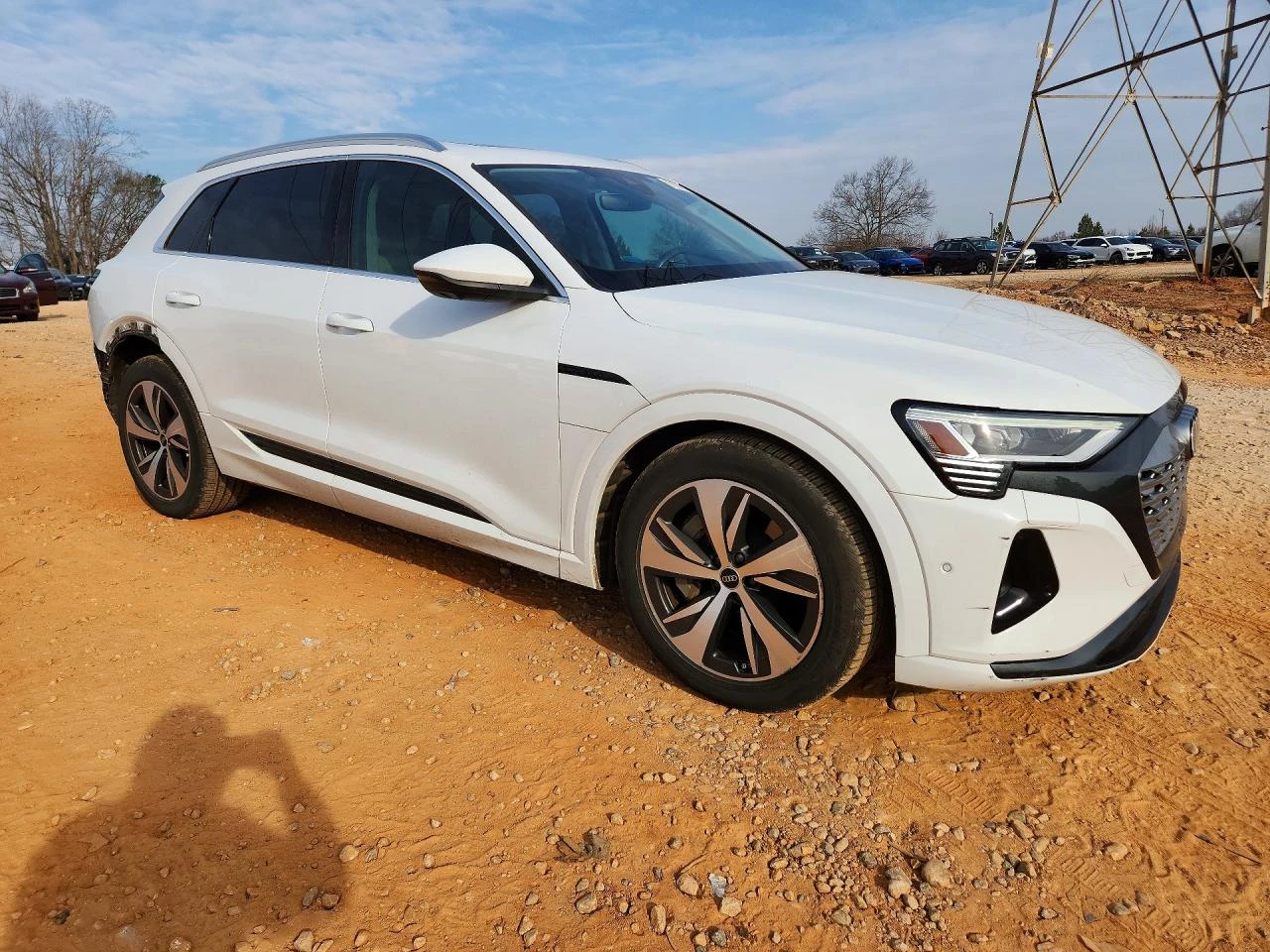 Audi Q8 E-TRON PREMIUM PLUS QUATTRO, снимка 4 - Автомобили и джипове - 54428214