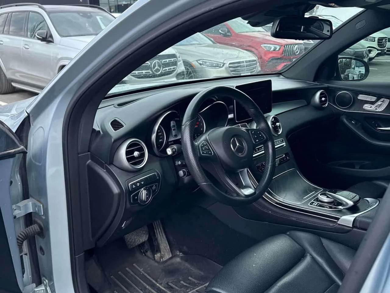 Mercedes-Benz GLC 300 COUPE 4MATIC * 360 КАМЕРА* HEAD UP* ПАНОРАМА* , снимка 7 - Автомобили и джипове - 54488733