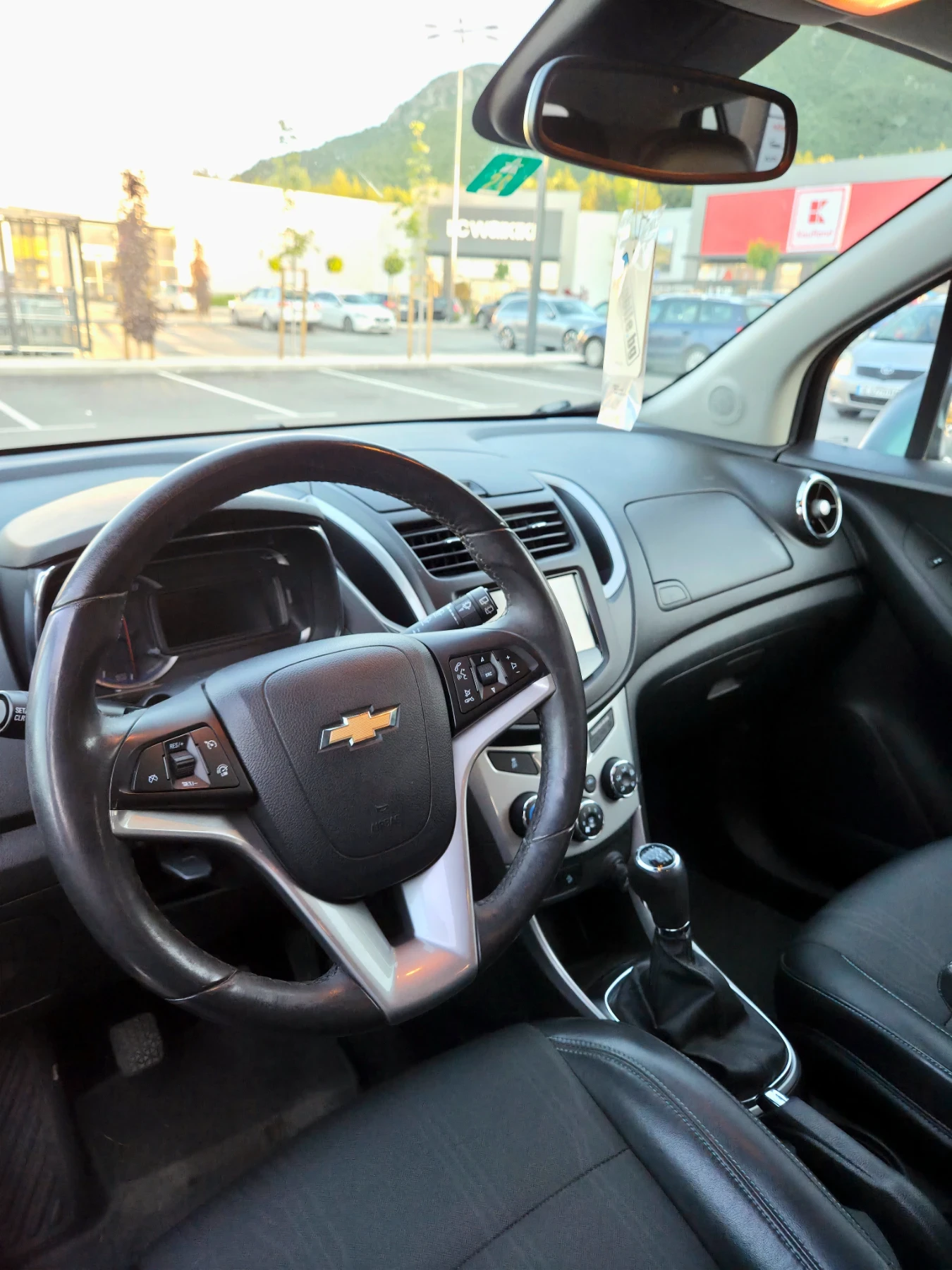 Chevrolet Trax 1.4 T 4x4, снимка 10 - Автомобили и джипове - 55125951