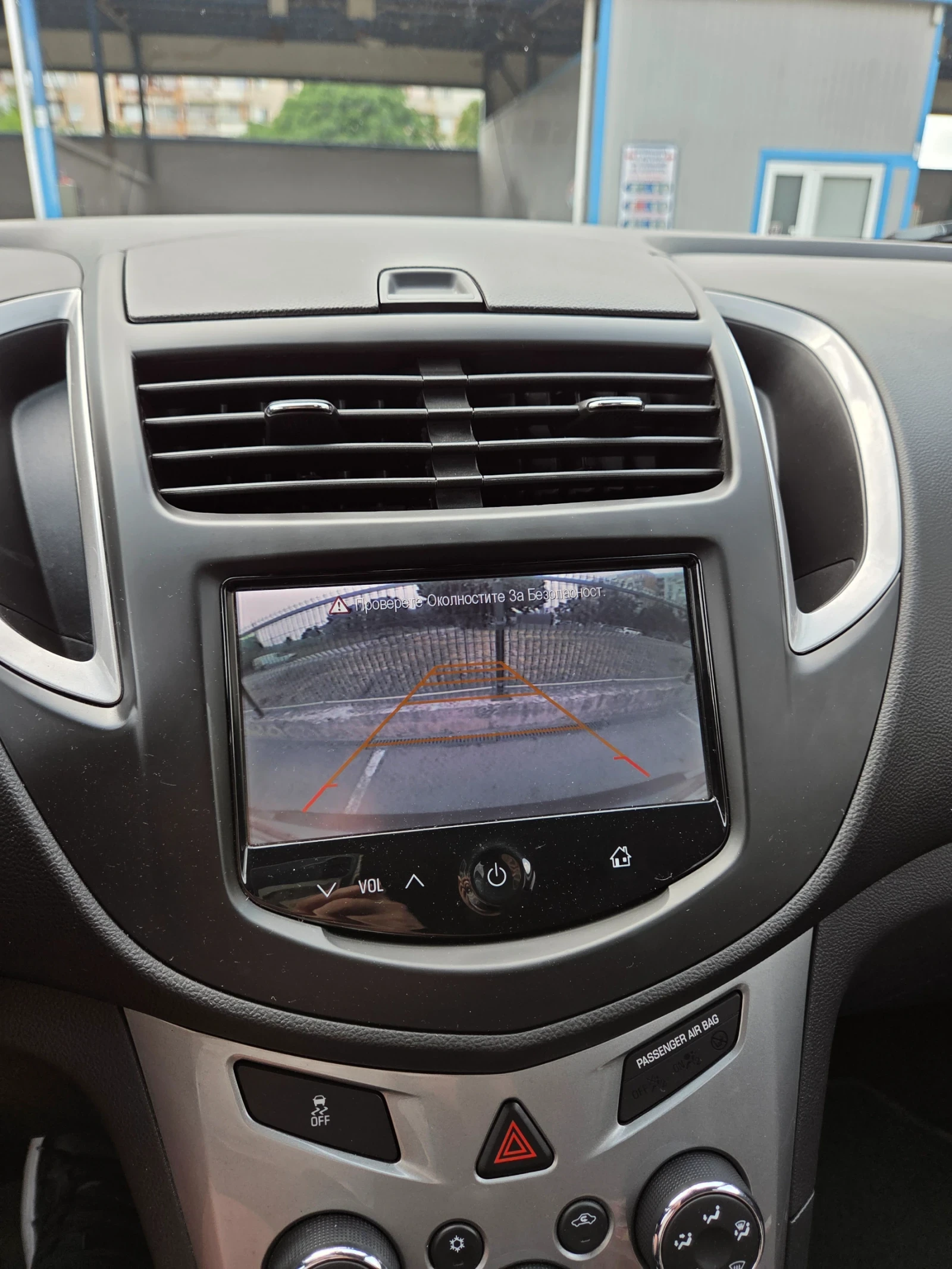 Chevrolet Trax, снимка 11 - Автомобили и джипове - 55125951