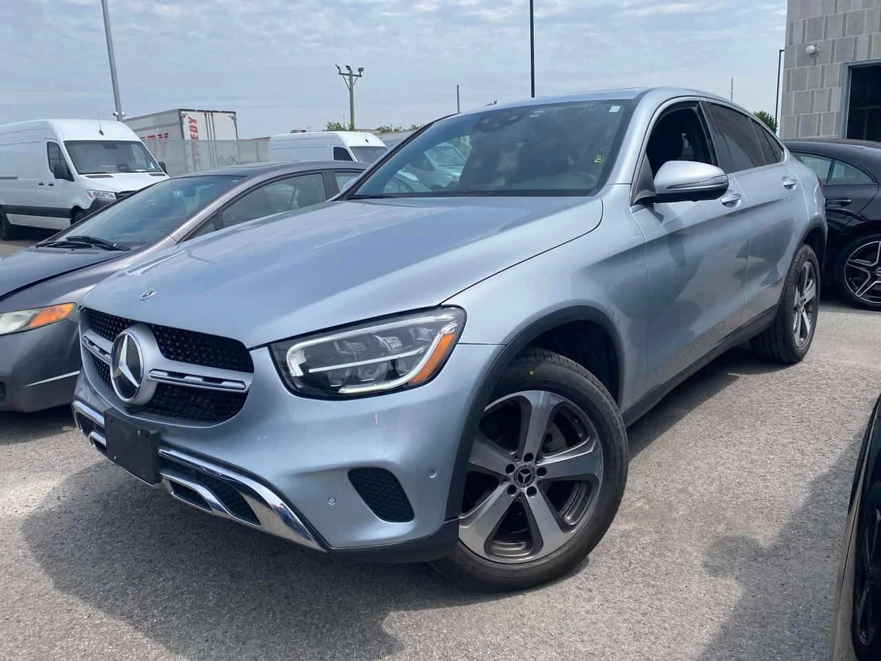 Mercedes-Benz GLC 300 COUPE * ГЛАВНО ПРЕДСТАВИТЕЛСТВО НА MERCEDES* 