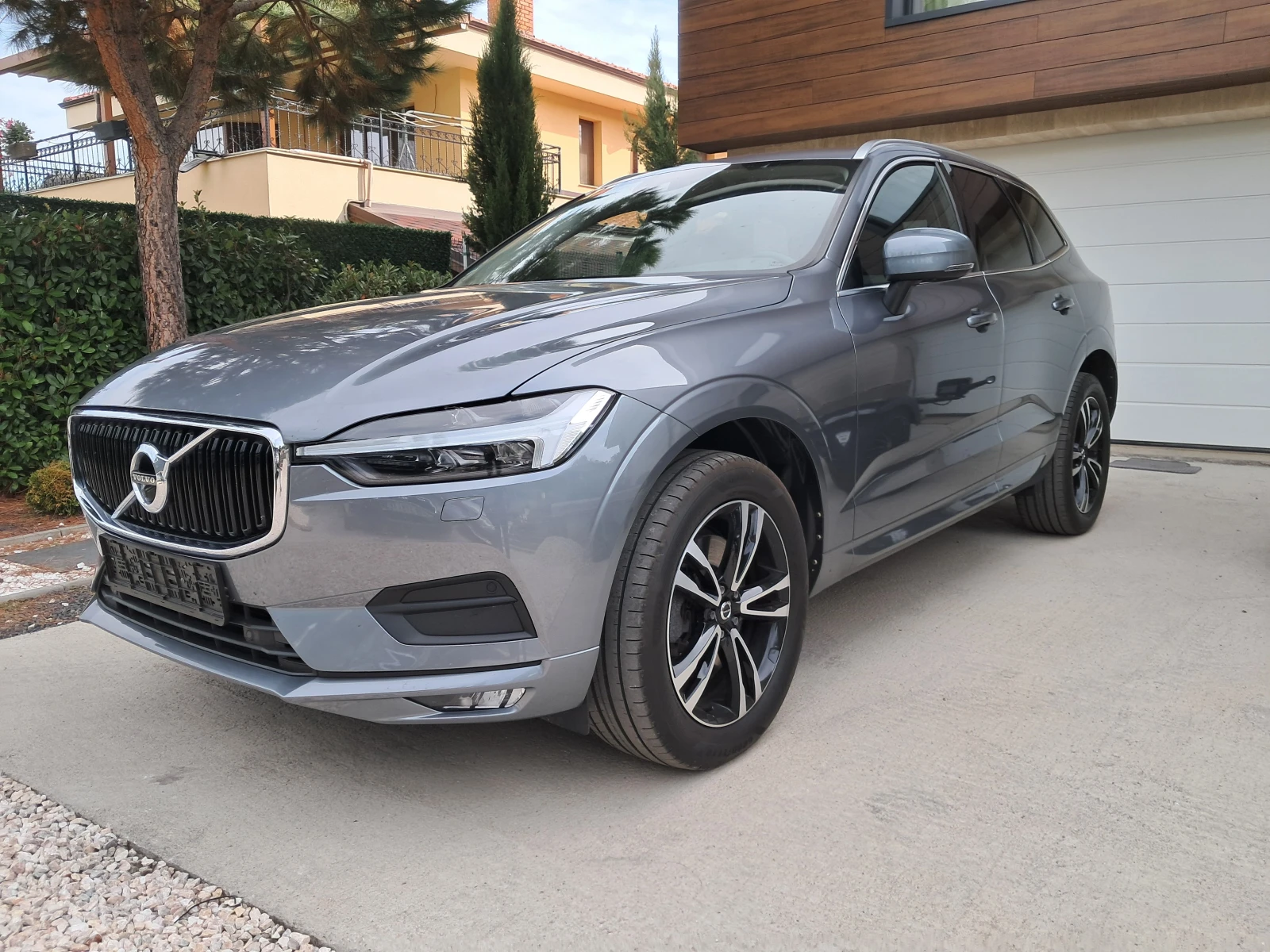 Volvo XC60 MILD HYBRID 4X4 FULL-171000 км, .КАТО НОВА