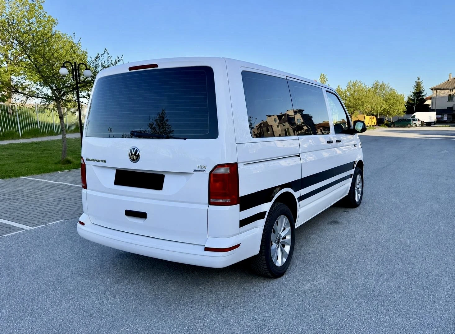 VW Caravelle 9 МЕСТЕН* ЛИЗИНГ/БАРТЕР, снимка 6 - Бусове и автобуси - 54452008