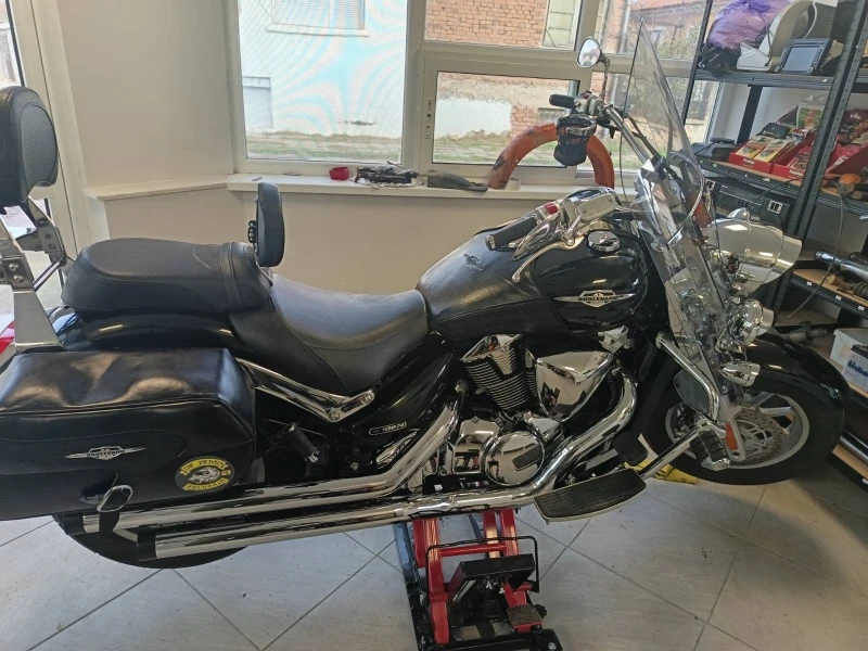 Suzuki Boulevard C109R