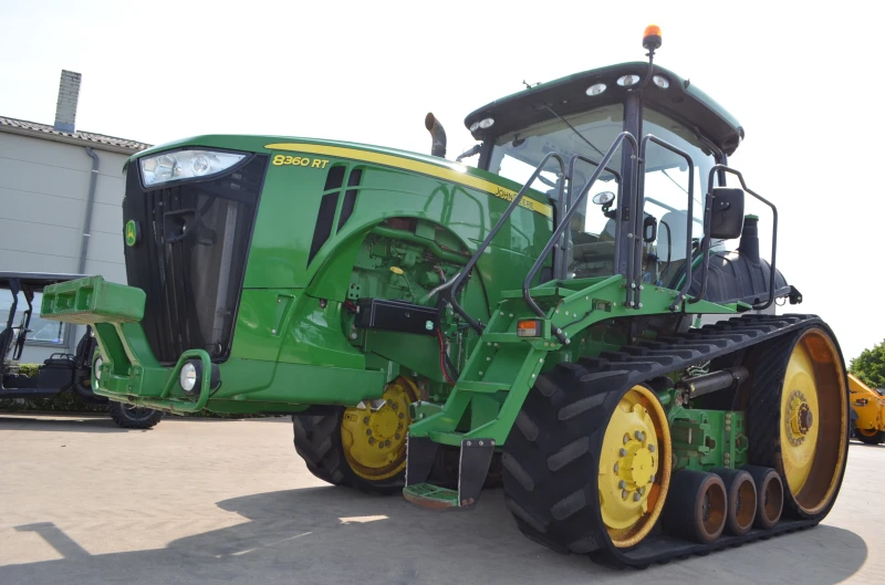 Трактор John Deere 8360RT