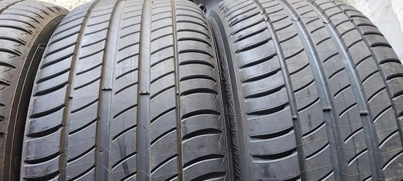 Гуми Летни 235/45R18, снимка 4 - Гуми и джанти - 34342766