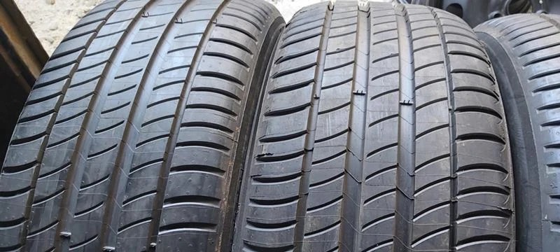 Гуми Летни 235/45R18, снимка 2 - Гуми и джанти - 34342766