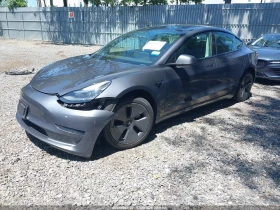 ������ Tesla Model 3