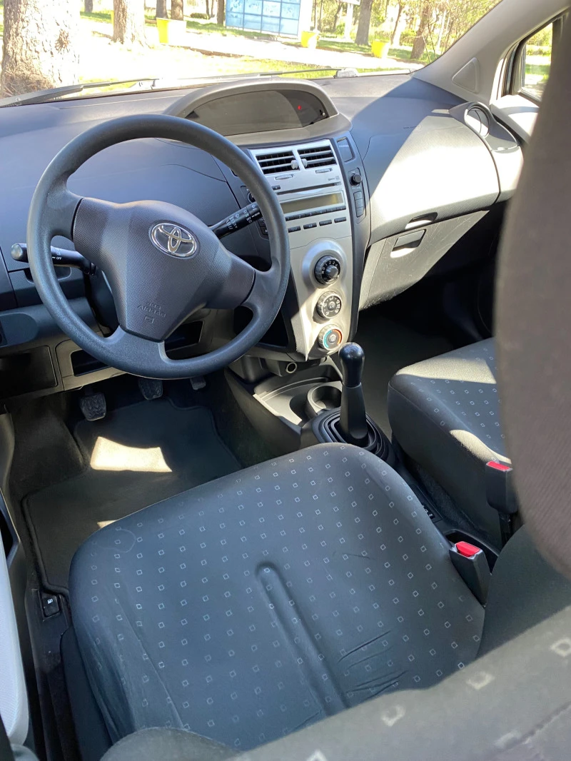 Toyota Yaris, снимка 5 - Автомобили и джипове - 46459710