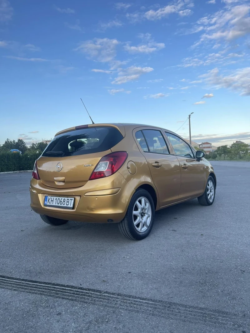 Opel Corsa 1.4, снимка 3 - Автомобили и джипове - 47307546