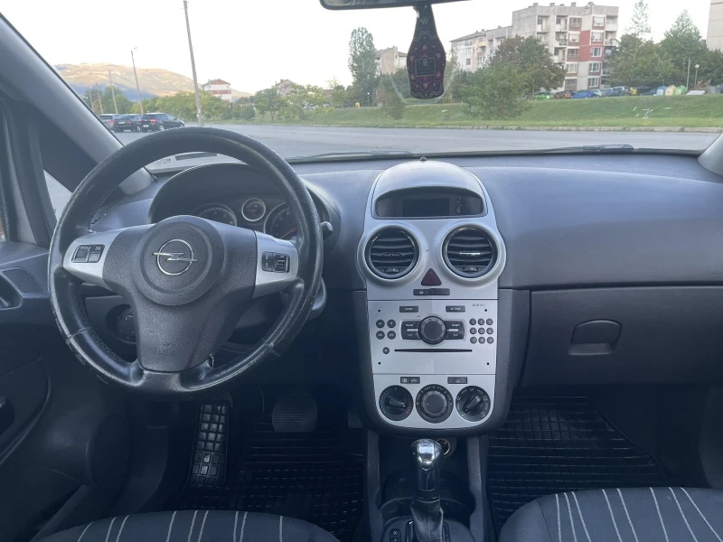 Opel Corsa 1.4, снимка 8 - Автомобили и джипове - 47307546