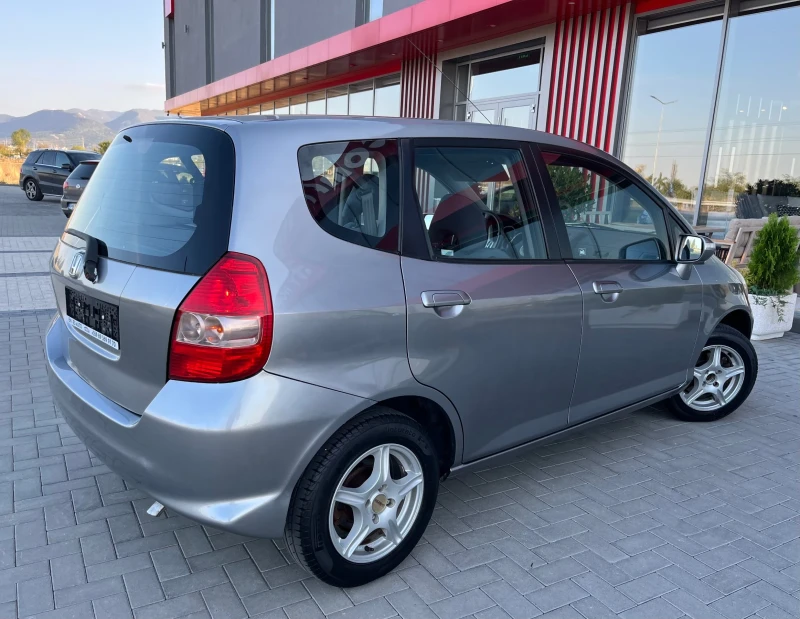 Honda Jazz 1.4 F1 Автоматик, снимка 6 - Автомобили и джипове - 47381853