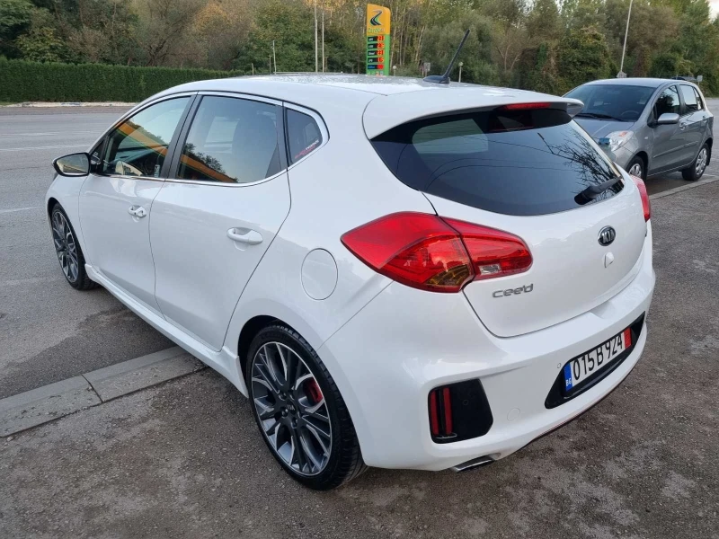 Kia Ceed 1.6 GT Line ШВЕЙЦАРИЯ, снимка 4 - Автомобили и джипове - 47535300