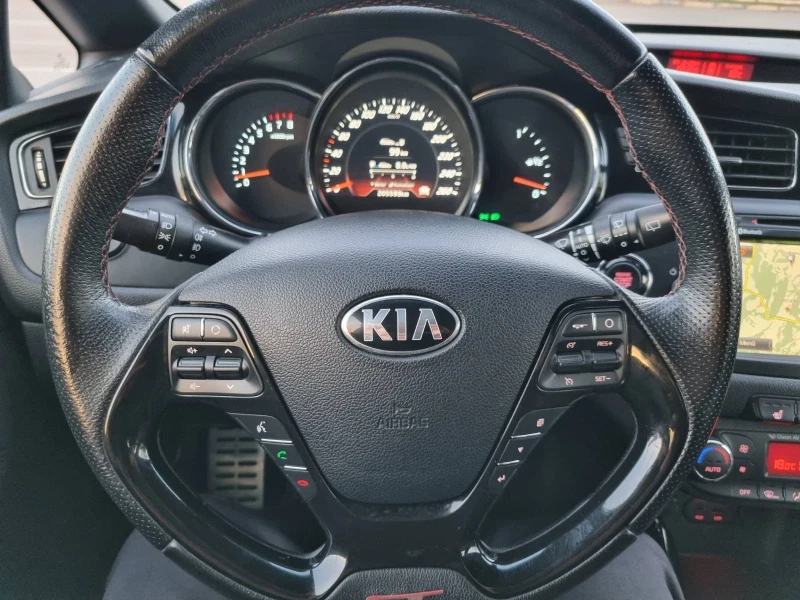 Kia Ceed 1.6 GT Line ШВЕЙЦАРИЯ, снимка 11 - Автомобили и джипове - 47535300