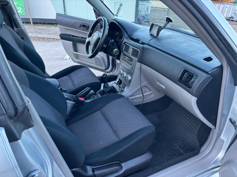 Subaru Forester 2.0 БЕНЗИН + ГАЗ КЛИМА, снимка 11 - Автомобили и джипове - 48370358