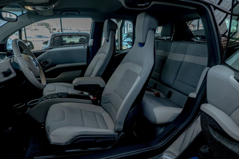 BMW i3 S/FullLed/Подгрев/Камера/CarPlay, снимка 7 - Автомобили и джипове - 50843177