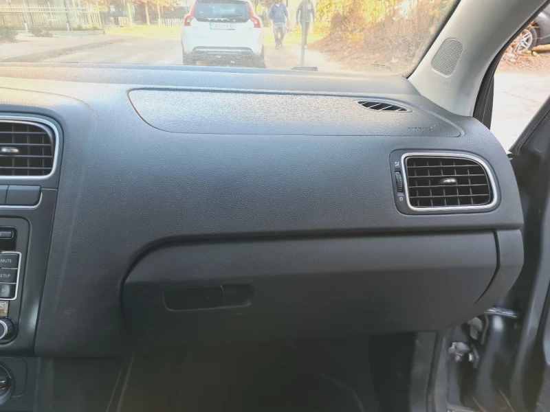VW Polo, снимка 4 - Автомобили и джипове - 52298116