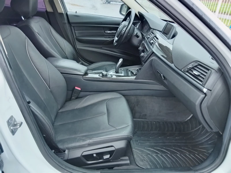 BMW 320 i X-drive, снимка 13 - Автомобили и джипове - 52375269