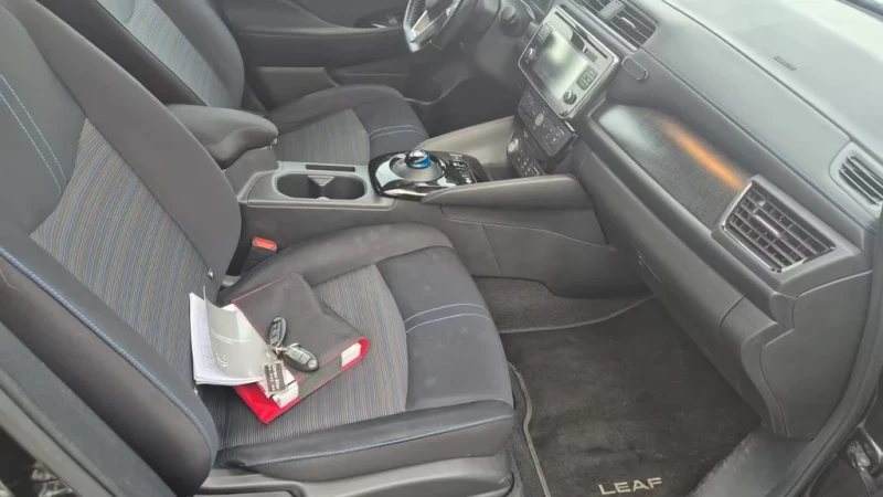 Nissan Leaf  150ps 40kWH battery N-Connecta, снимка 11 - Автомобили и джипове - 52620957