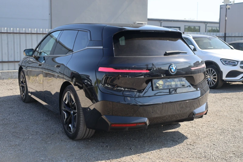 BMW iX 50 xDrive Sport 360 KeyGO Pano Обдух SoftCl HlK , снимка 5 - Автомобили и джипове - 53260862