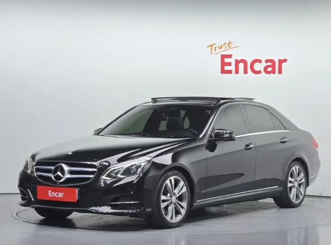 Mercedes-Benz E 300 4MATIC - 29754 лв. - 79652318 1