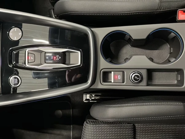 Audi A3 Sportback 40 TFSIe = S-line = Гаранция, снимка 9 - Автомобили и джипове - 55434915