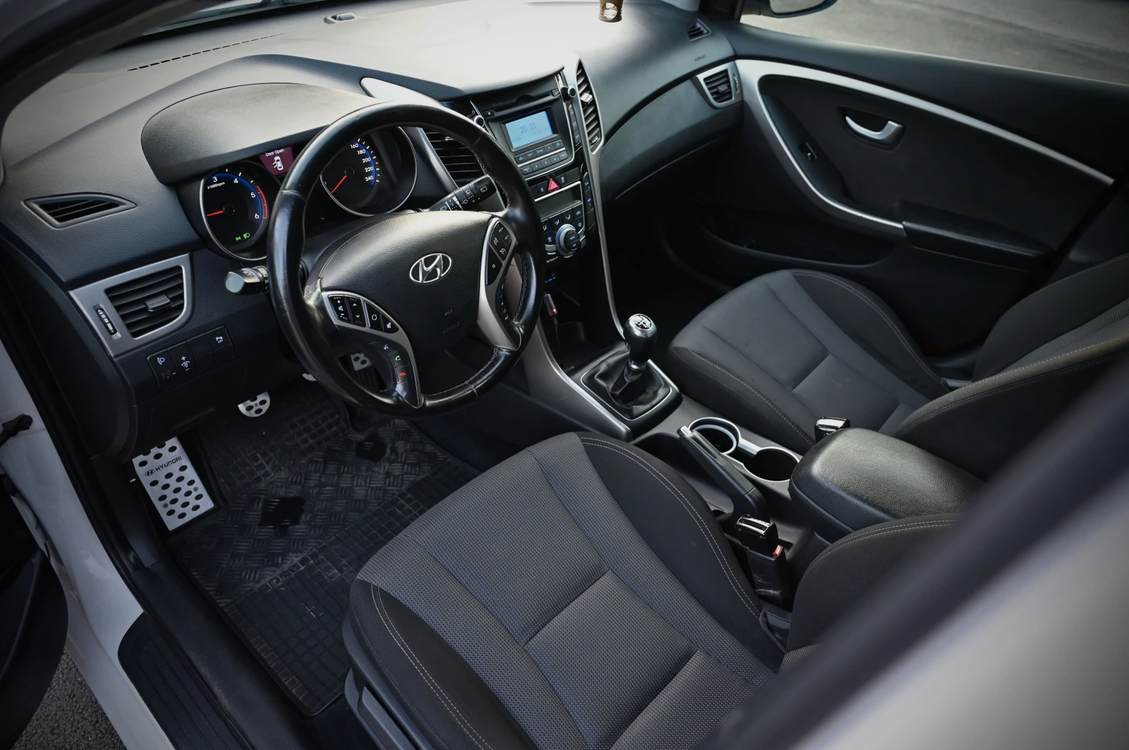 Hyundai I30 1.6 CRDI - изображение 9