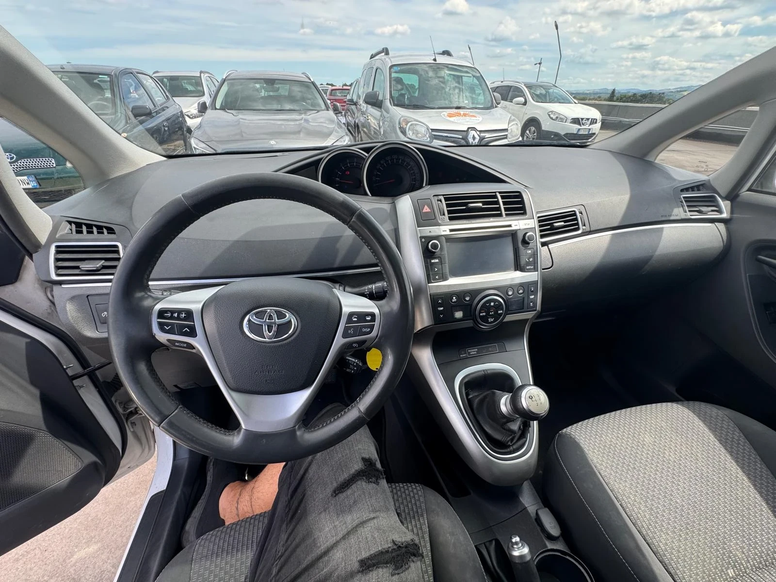 Toyota Corolla verso 2.0D4d 124kc* ПАНОРАМА* LED* NAVI* КАМЕРА* 6+ 1мес - изображение 7