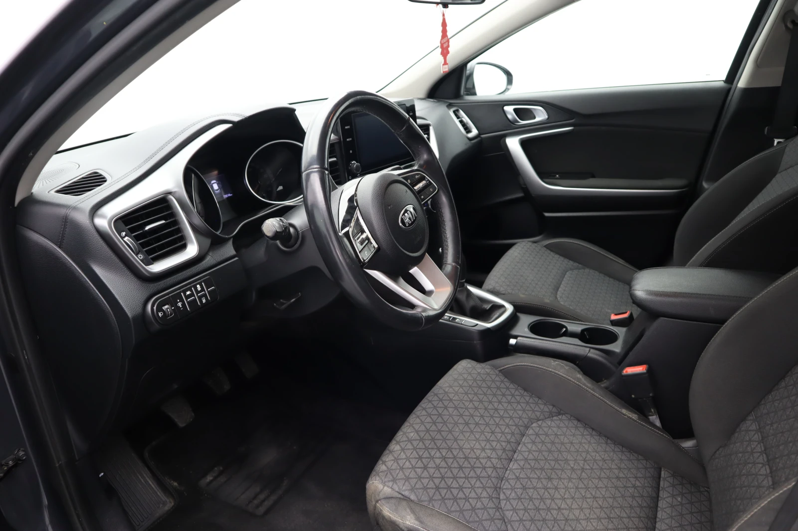 Kia XCeed 1.0 COMFORT - изображение 9