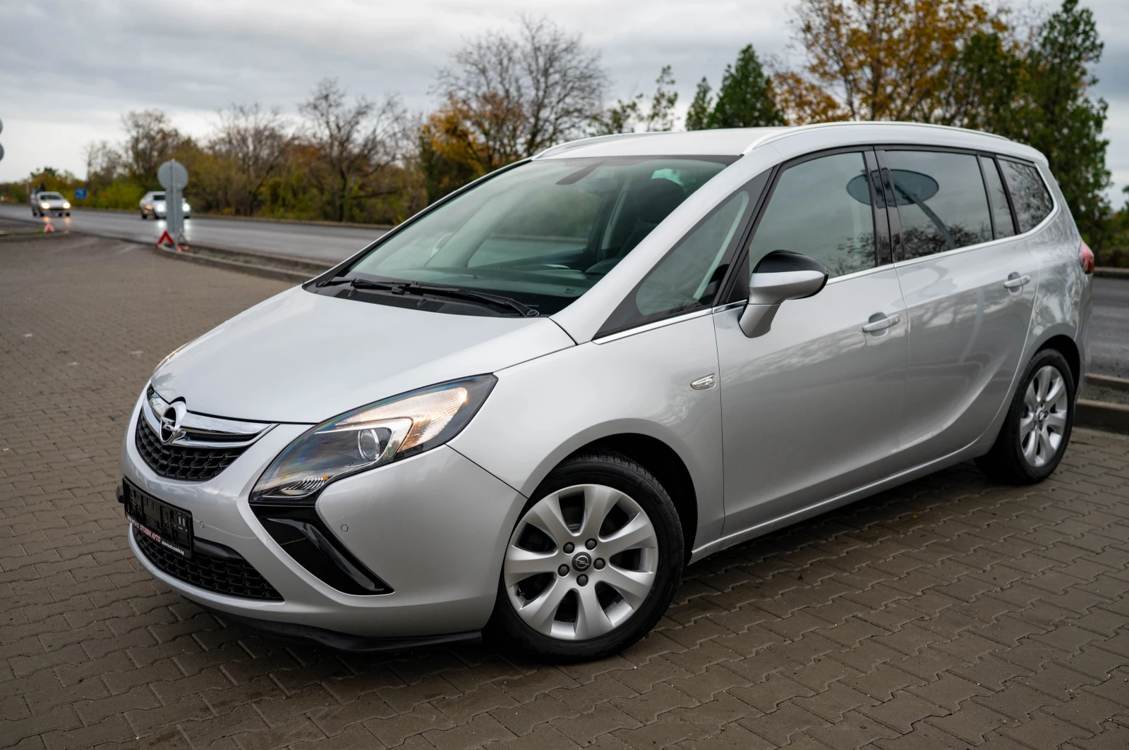 Opel Zafira 1.4* 140кс* 7места - изображение 2