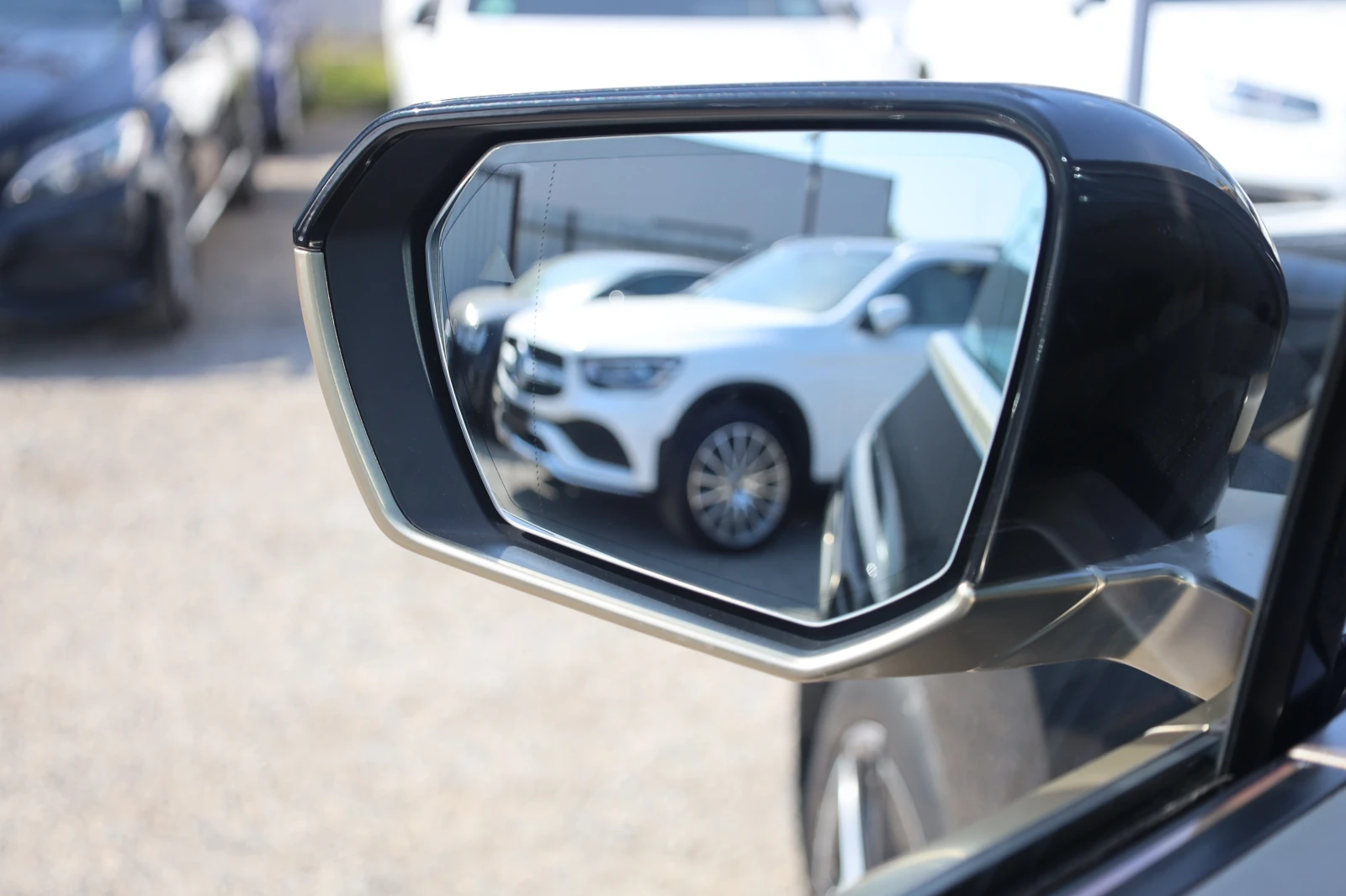 BMW iX 50 xDrive Sport 360 KeyGO Pano ����� SoftCl HlK  | Mobile.bg � ����������� 16