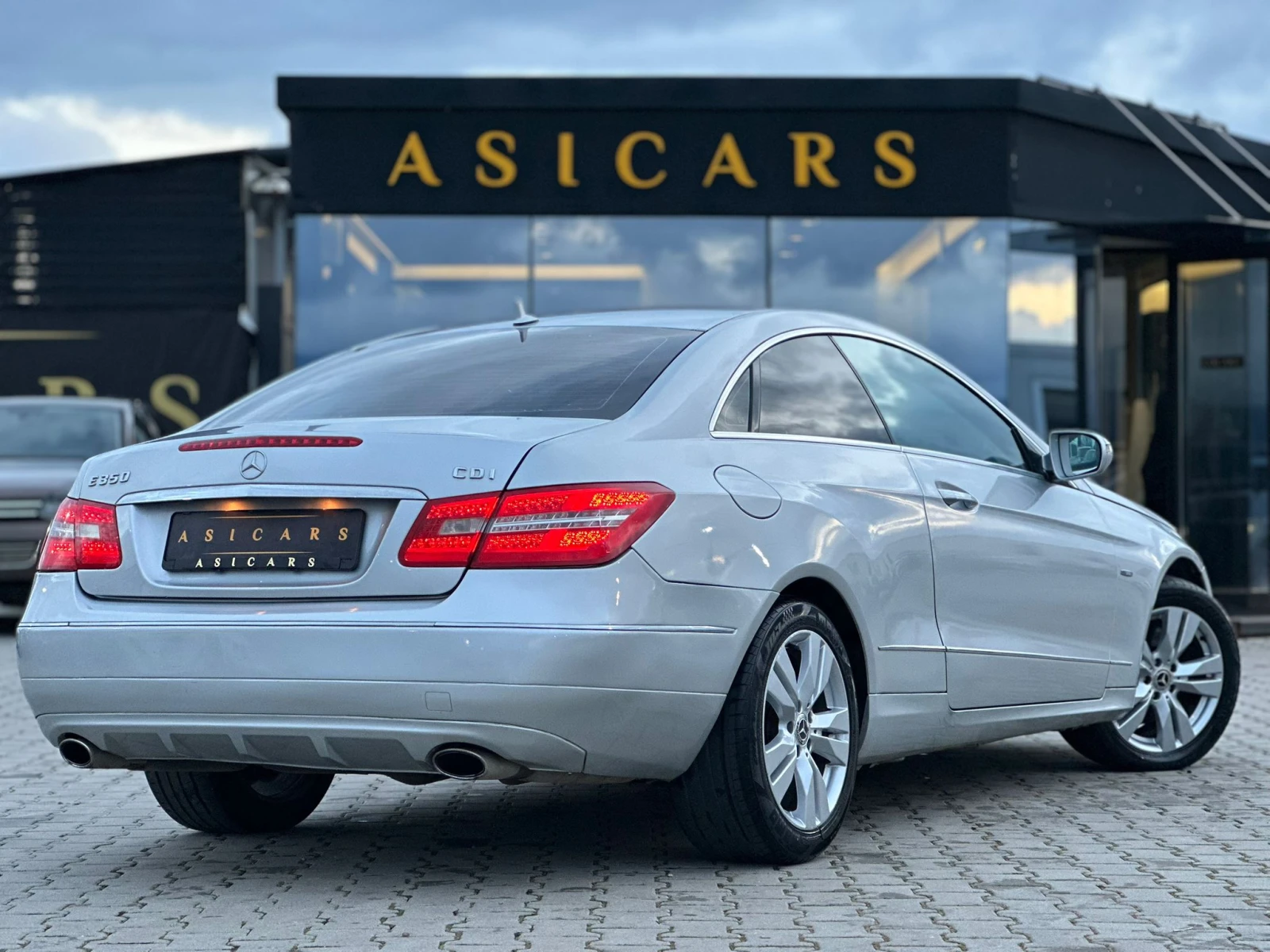 Mercedes-Benz E 350 / COUPE / AVANTGARDE / EURO 5 / TOP / - изображение 5