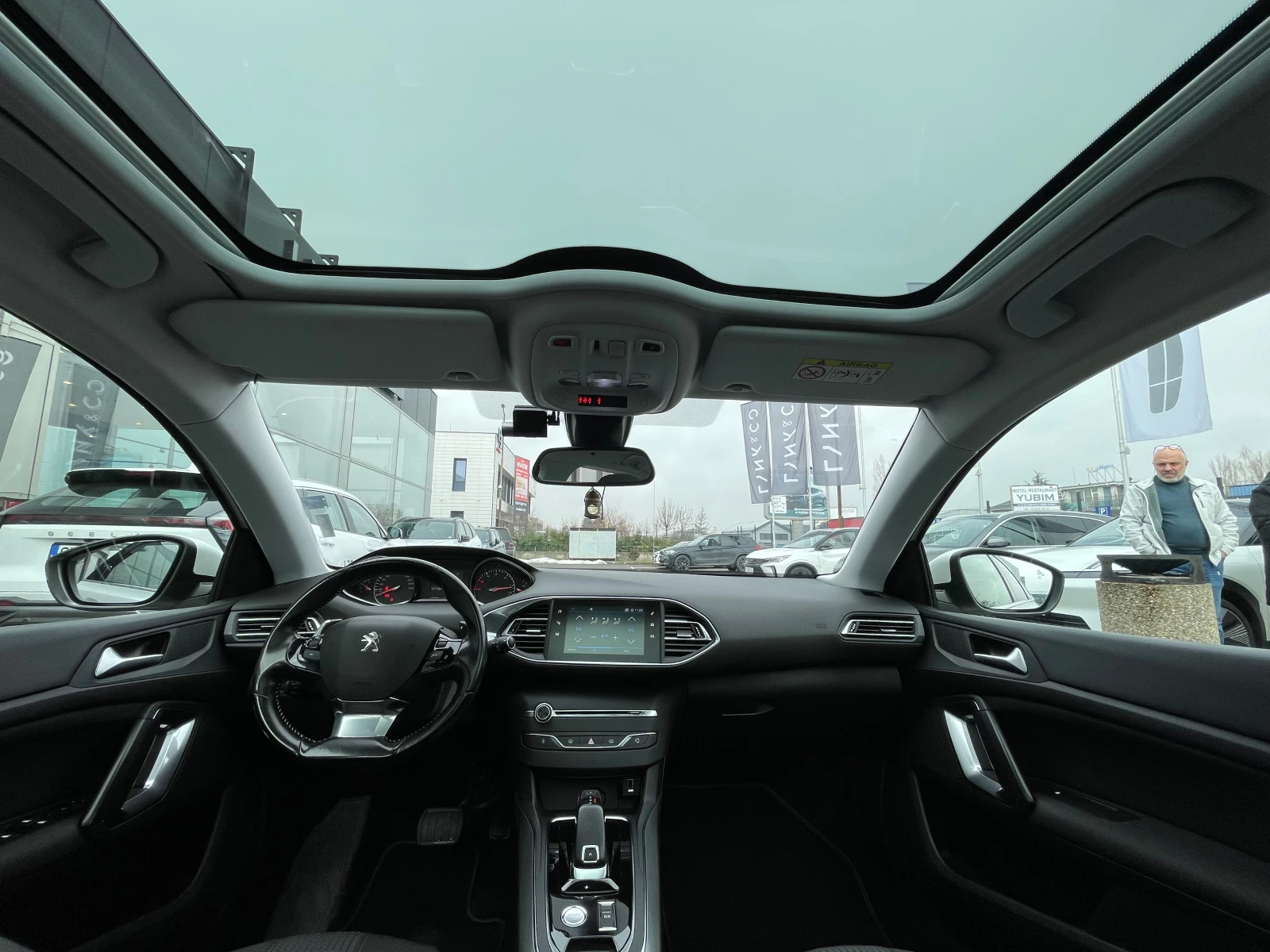 Peugeot 308 SW 1.5 Allure  - изображение 9