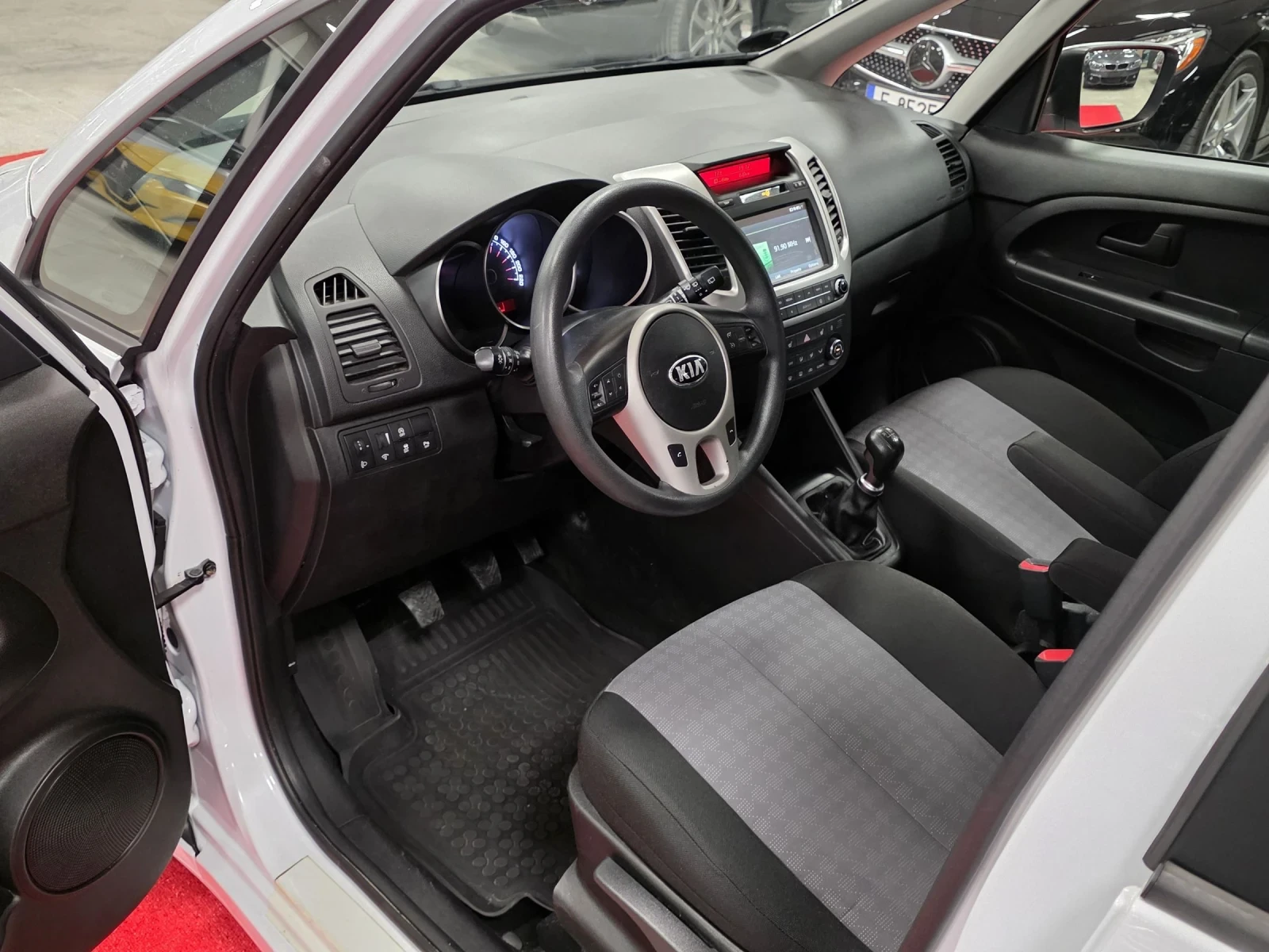 Kia Venga 2018 | 1.4CRDI 90кс | EU6, снимка 8 - Автомобили и джипове - 53826470