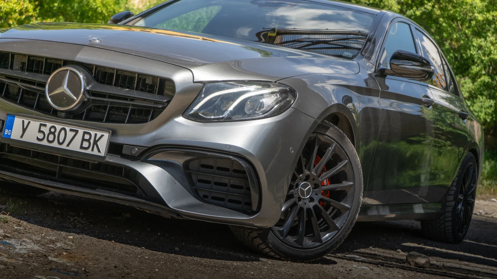 Mercedes-Benz E 220 AMG Line, снимка 2 - Автомобили и джипове - 54582425