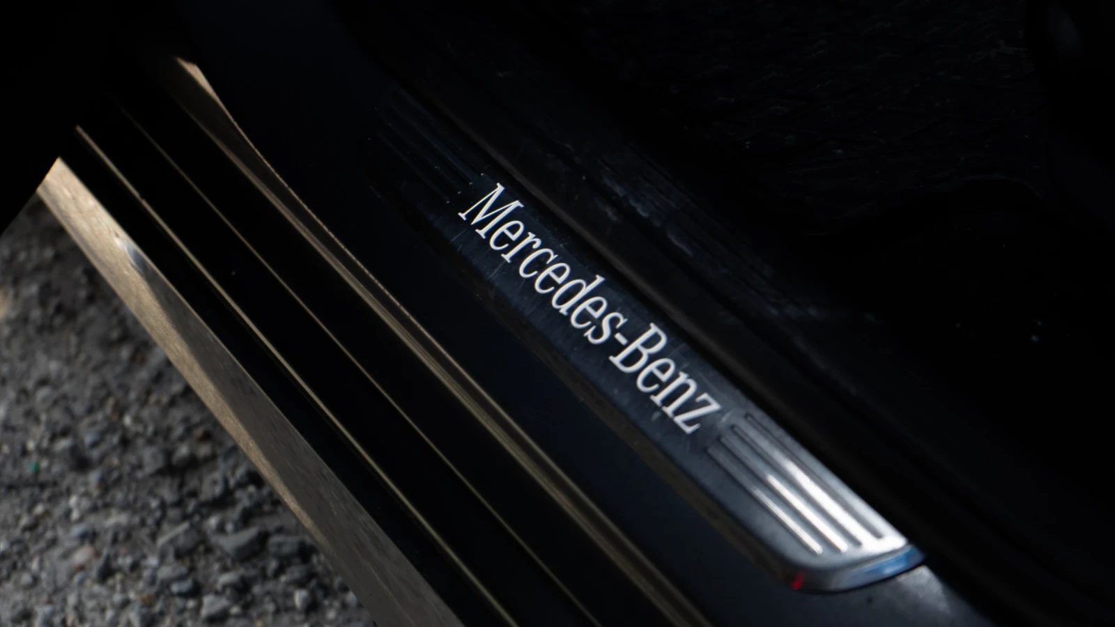 Mercedes-Benz E 220 AMG Line, снимка 6 - Автомобили и джипове - 54582425