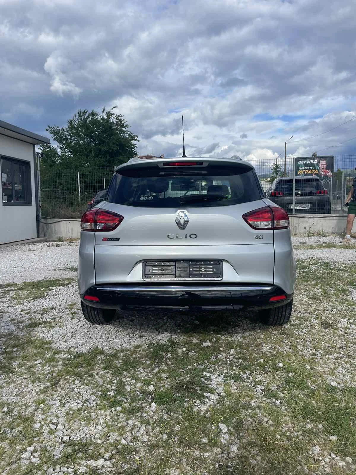 Renault Clio Sporter 1.5 dCi, снимка 6 - Автомобили и джипове - 54665720