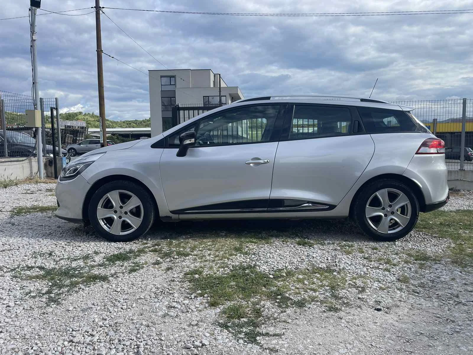 Renault Clio Sporter 1.5 dCi, снимка 8 - Автомобили и джипове - 54665720