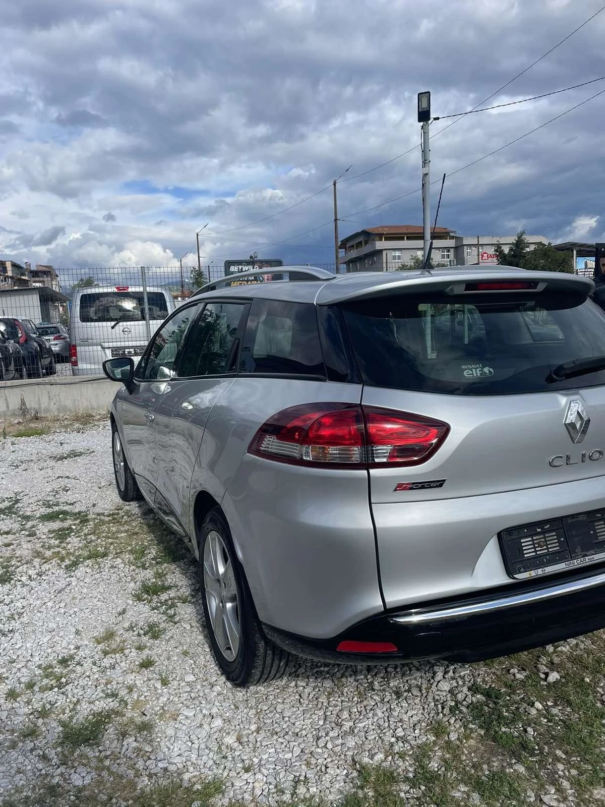 Renault Clio Sporter 1.5 dCi, снимка 7 - Автомобили и джипове - 54665720