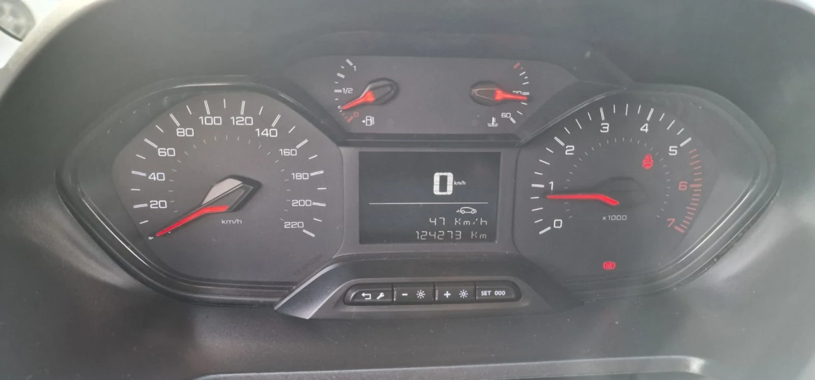 Peugeot Partner, снимка 14 - Автомобили и джипове - 54940368