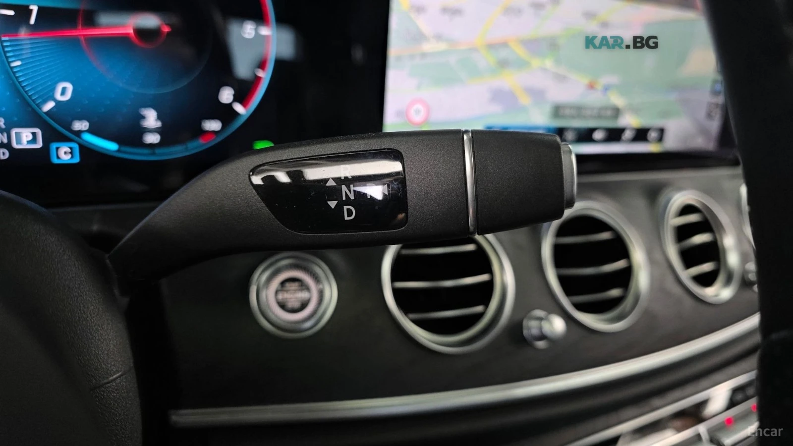 Mercedes-Benz E 220 4MATIC/AMG-LINE/360CAMERA/HEAD-UP/BURMETER/SUNROOF, снимка 11 - Автомобили и джипове - 55258282