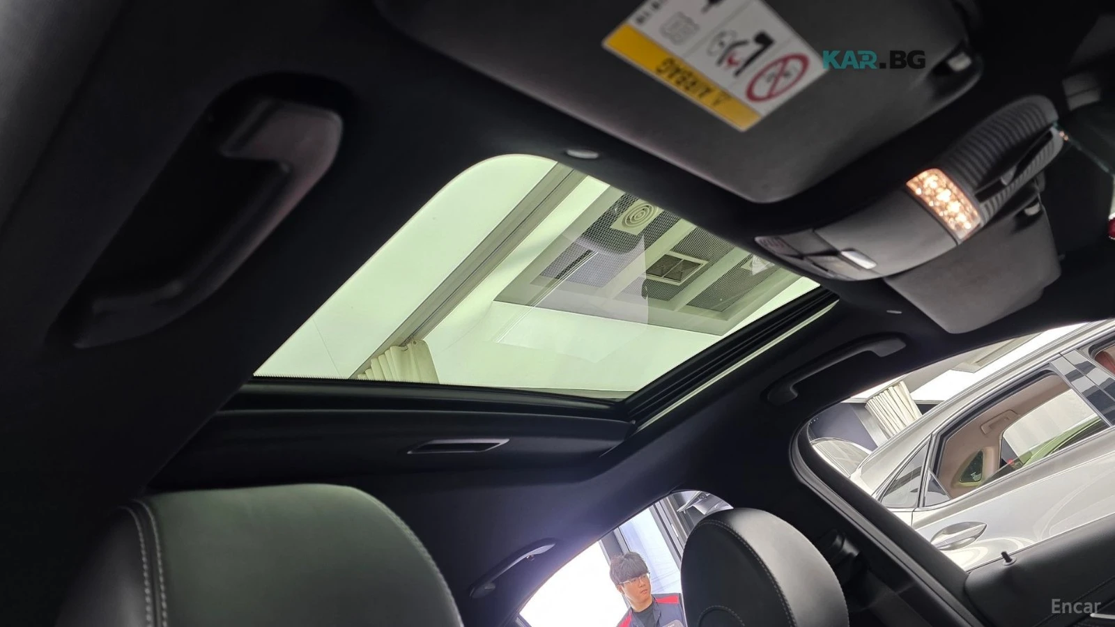 Mercedes-Benz E 220 4MATIC/AMG-LINE/360CAMERA/HEAD-UP/BURMETER/SUNROOF, снимка 12 - Автомобили и джипове - 55258282