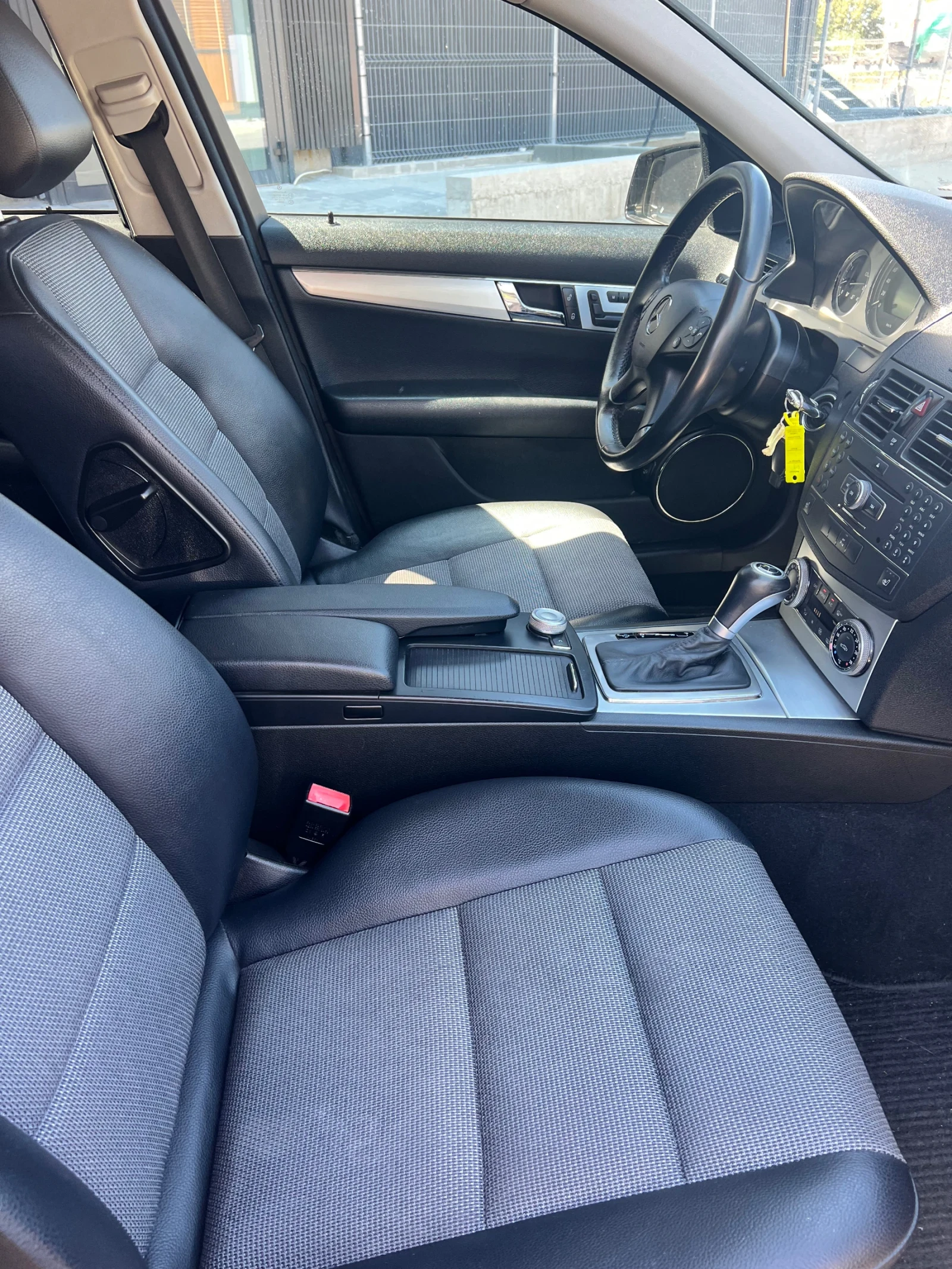 Mercedes-Benz C 220 2.2 Cdi , снимка 8 - Автомобили и джипове - 55686834