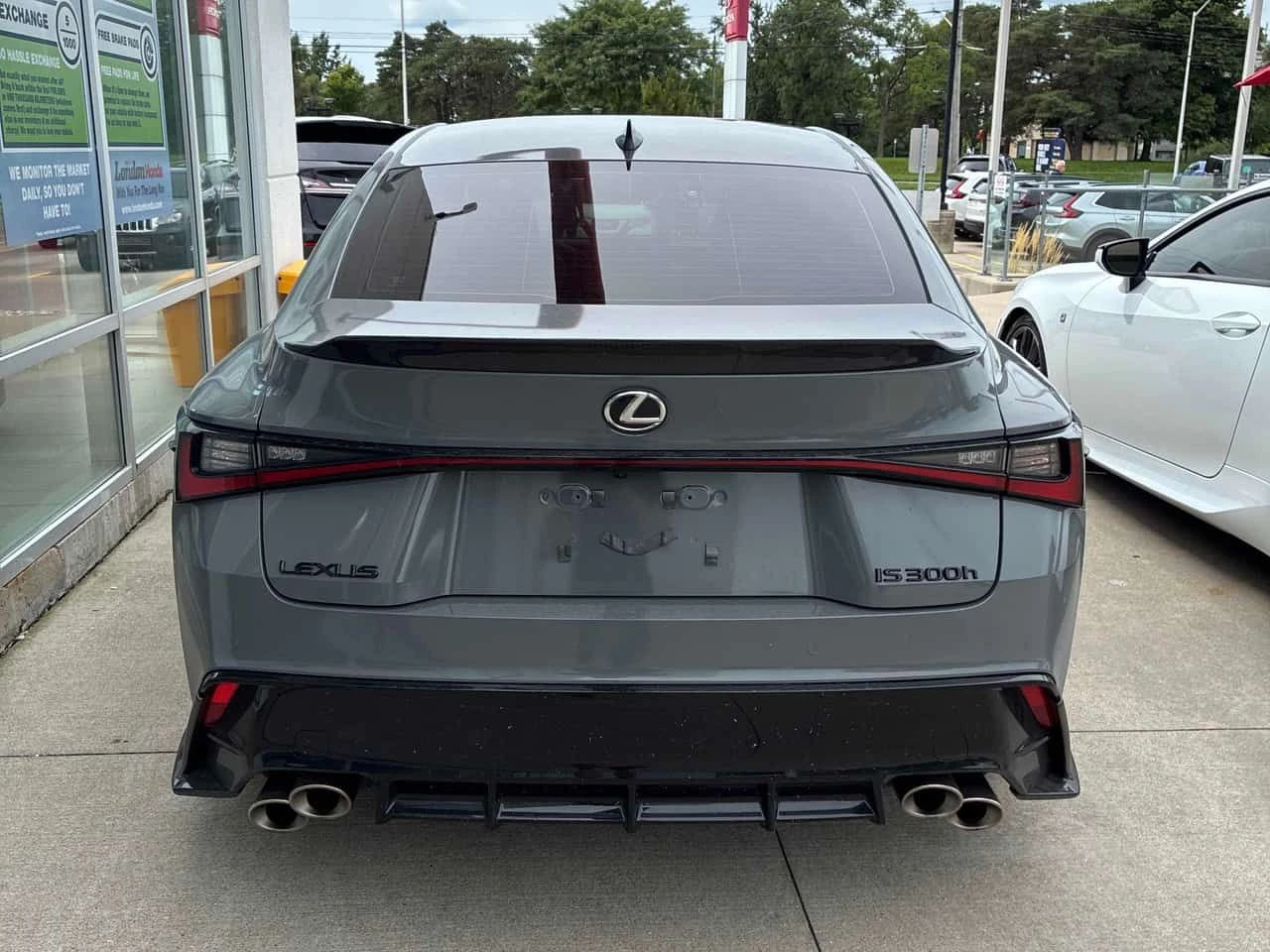 Lexus IS 500 5.0 V8| DISTRONIC| ОБУДХВАНЕ| , снимка 4 - Автомобили и джипове - 55727436