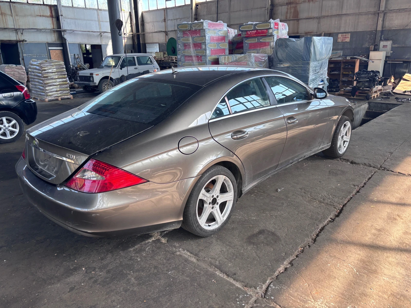 Mercedes-Benz CLS 320 За части, снимка 2 - Автомобили и джипове - 55935913